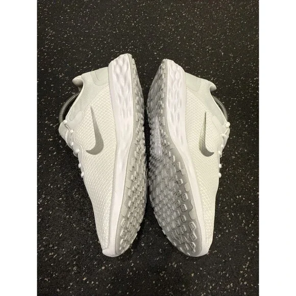 Size 9 - Nike Revolution 6 Next Nature White Pure Platinum W - Picture 2 of 5